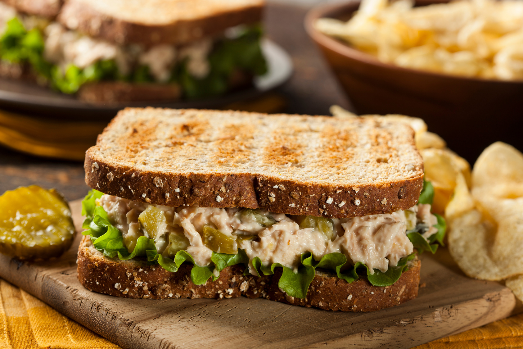 Healthy Tuna Sandwich with Lettuce