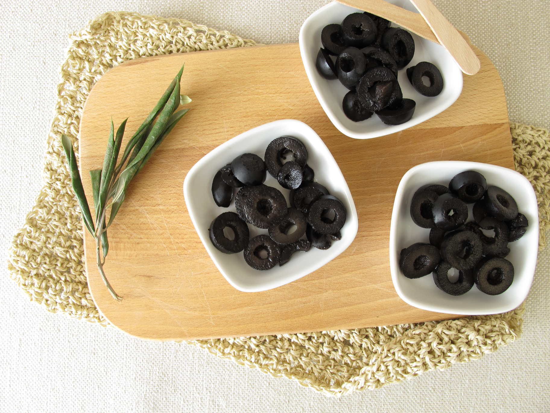 Sliced black olives